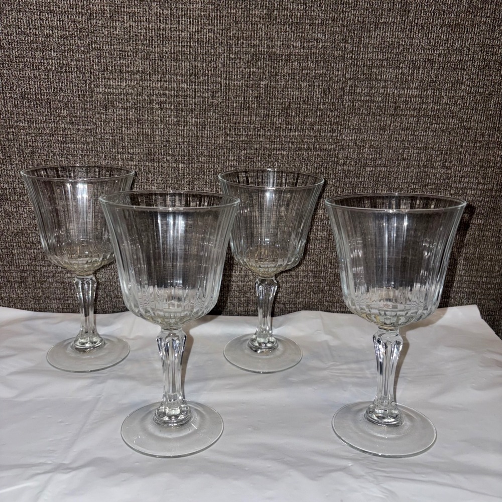 Set of 4 Vintage Ribbed Optic Crystal Wine Glasses Clear Stemmed Water Goblets
